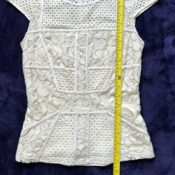 Bebe Beige Cap Sleeves Semi Sheer Crochet Top XS - Picture 10 of 10